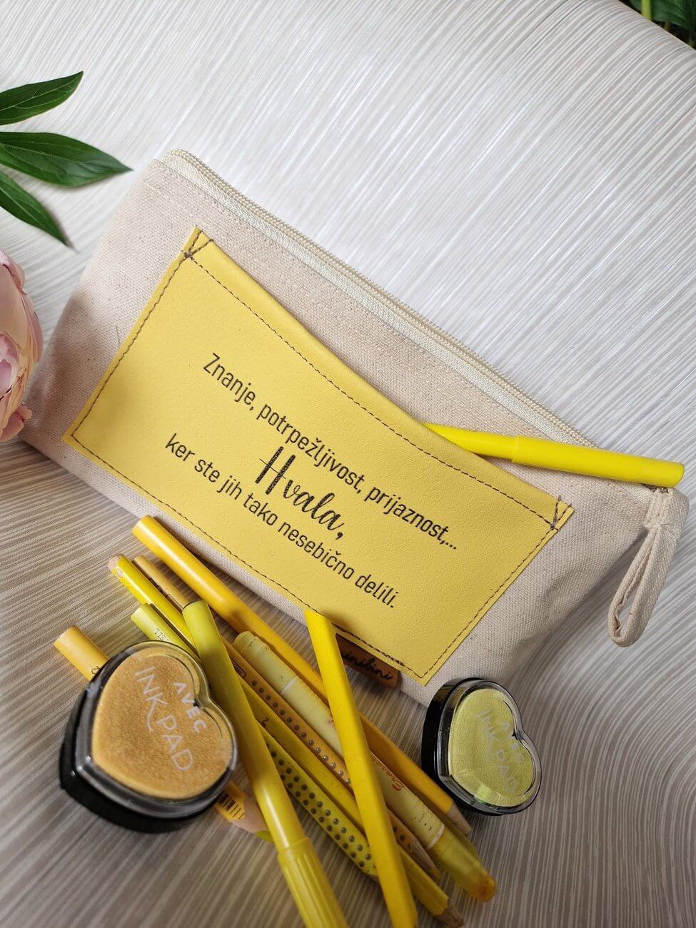 PERESNICA/TOALETKA s posvetilom znanje, potrpežljivost, prijaznost,...