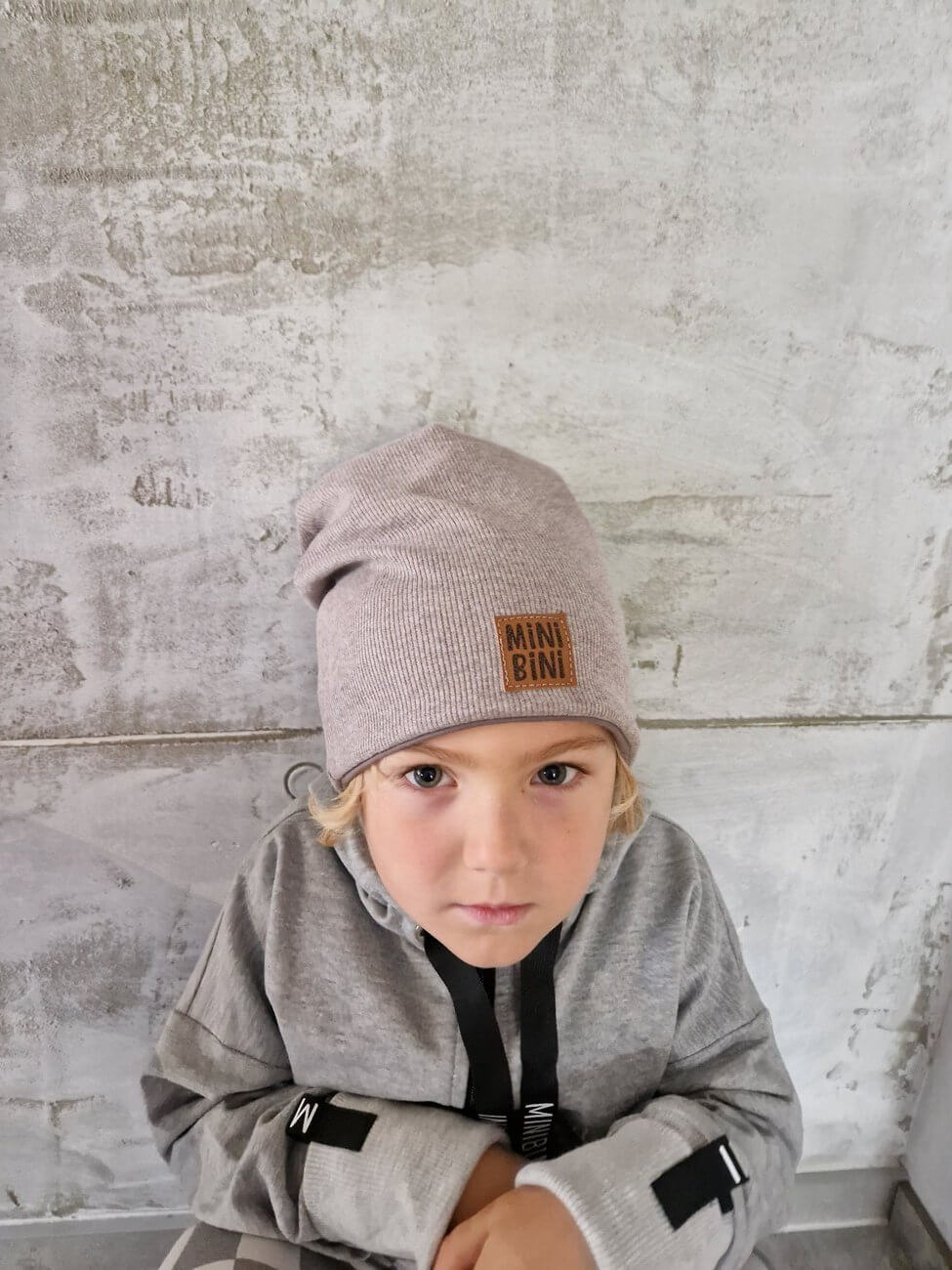 BAGGY KAPICA rebrasta IZBERI BARVO