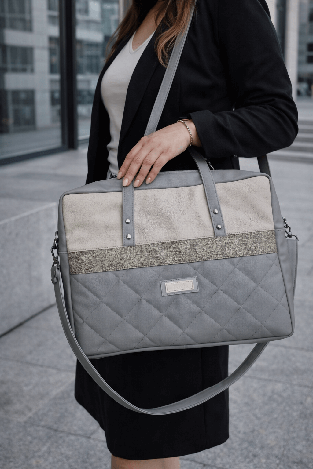 siva prešita - zlati buble- bež čipka + pasek USNJE